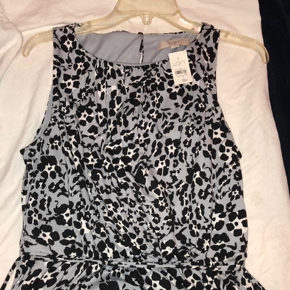 Loft Black, white, and gray floral print dress - Picture 2 of 5